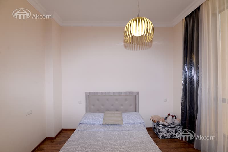 Բնակարան · 3 սեն. · 90 մ² · Կենտրոն — Լուսանկար 28 / 34