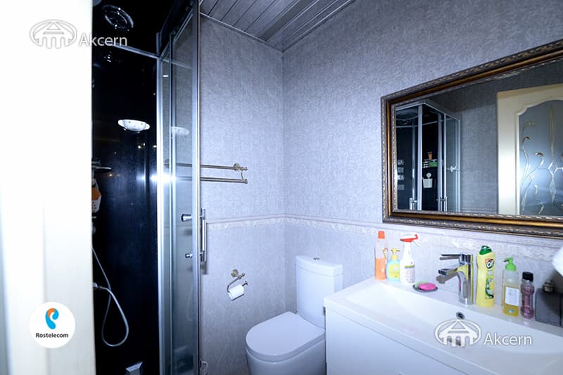 Квартира · 4 комн. · 180 м² · Кентрон