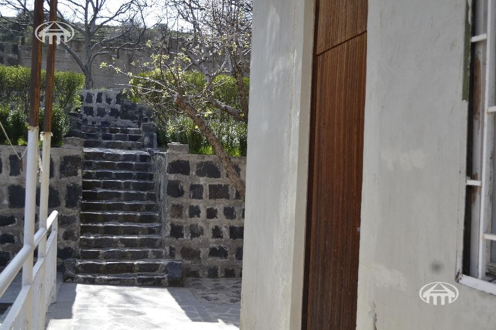 Ամառանոց · 4 սեն. · 210 մ² · Արզական