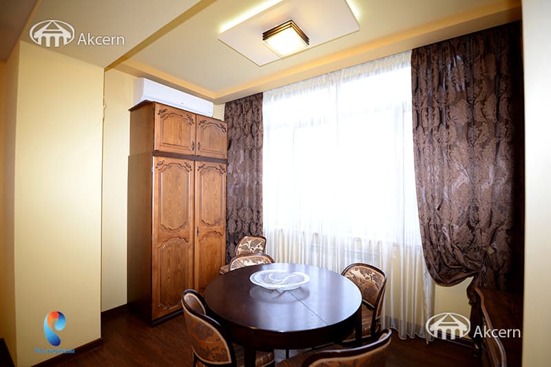 Квартира · 2 комн. · 66 м² · Кентрон