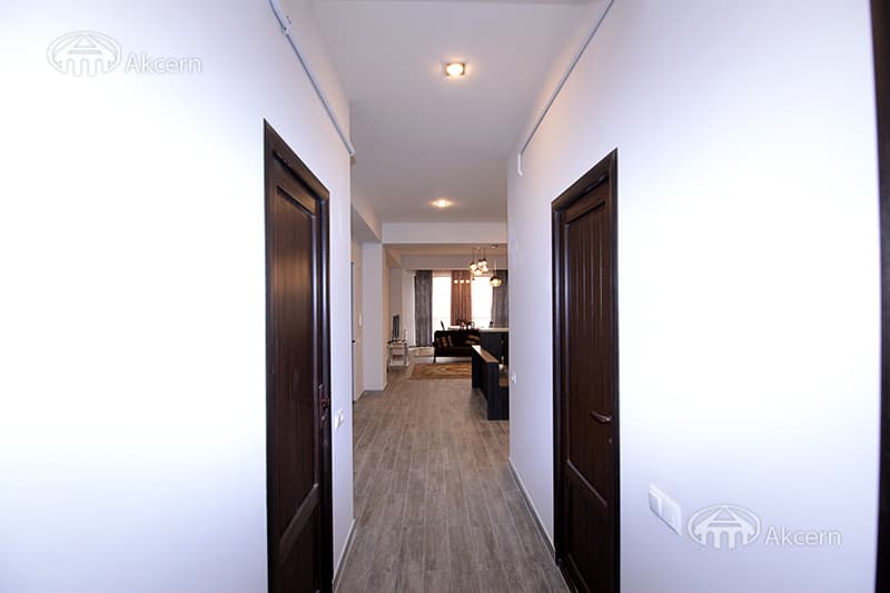 Квартира · 3 комн. · 96 м² · Арабкир