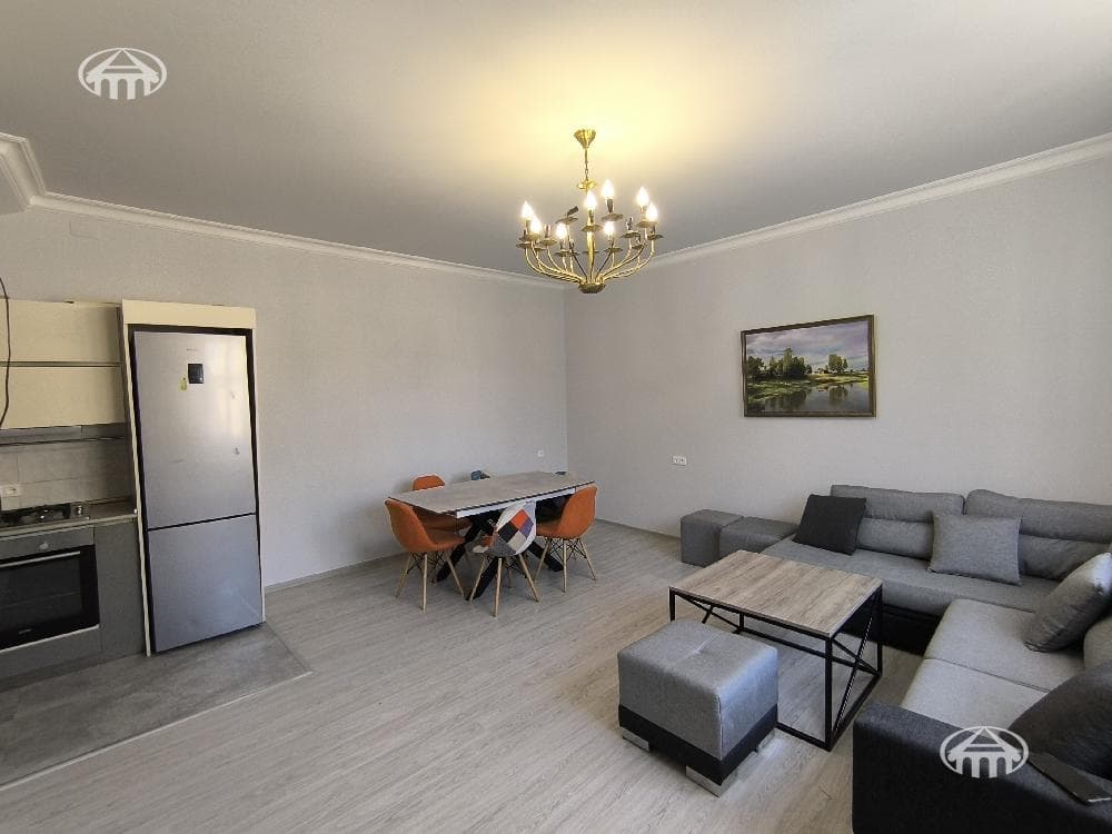 House · 4 rooms · 115 m² · Kentron