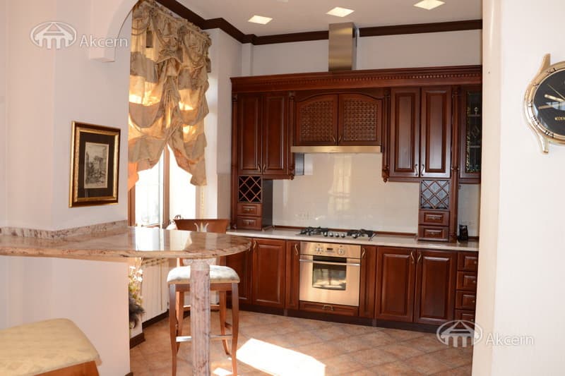 Apartment · 2 rooms · 74 m² · Kentron