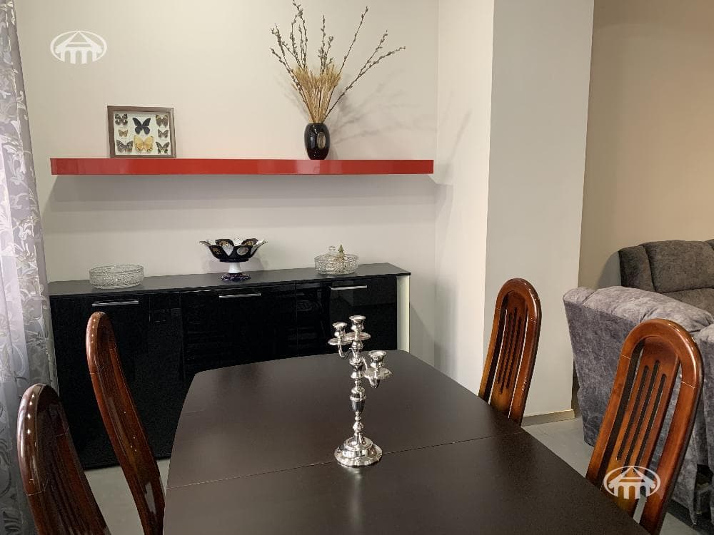 Apartment · 3 rooms · 92 m² · Kentron