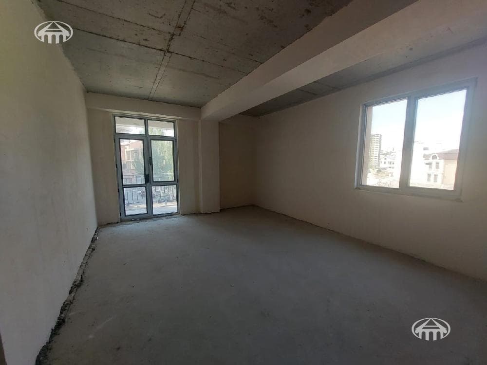 Квартира · 4 комн. · 103 м² · Аван