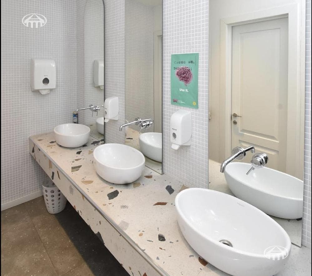 Офис · 300 м² · Кентрон