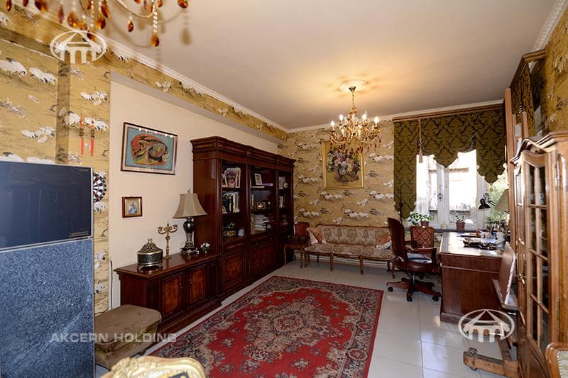Բնակարան · 4 սեն. · 154 մ² · Կենտրոն