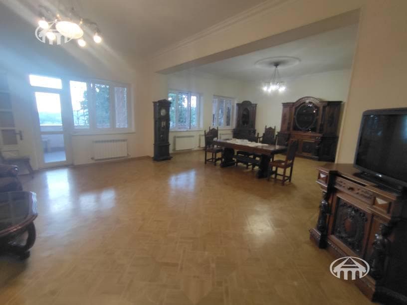 Mansion · 7 rooms · 732 m² · Nork-Marash