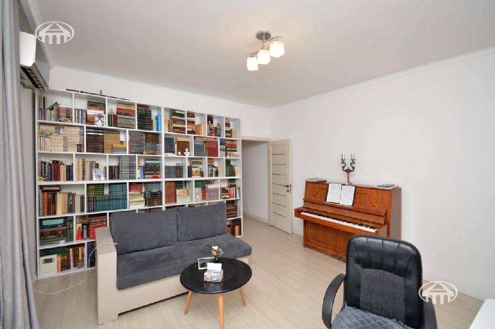 Apartment · 2 rooms · 52 m² · Kentron