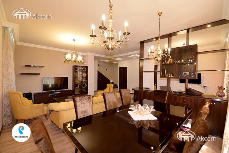 Дом · 4 комн. · 340 м² · Кентрон