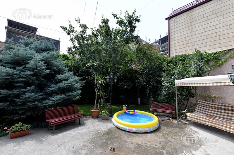 Особняк · 5 комн. · 282 м² · Кентрон