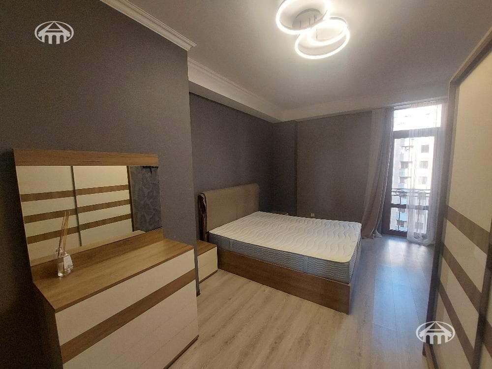 Apartment · 3 rooms · 130 m² · Kentron