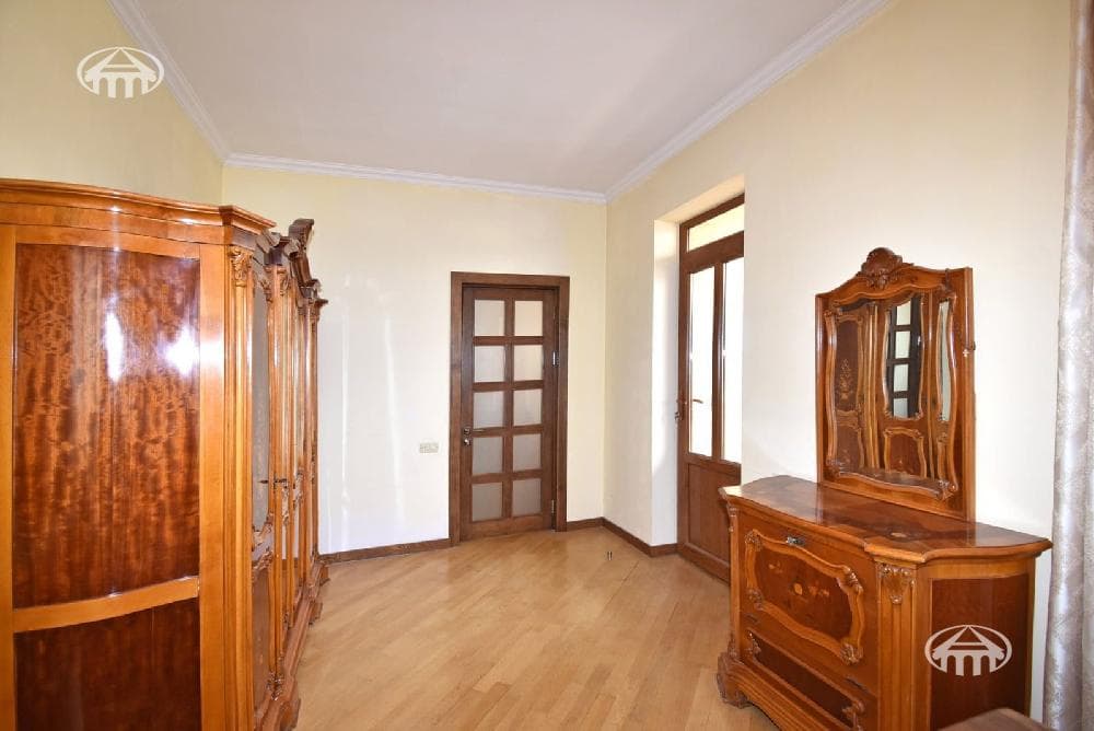 Mansion · 7 rooms · 400 m² · Arabkir
