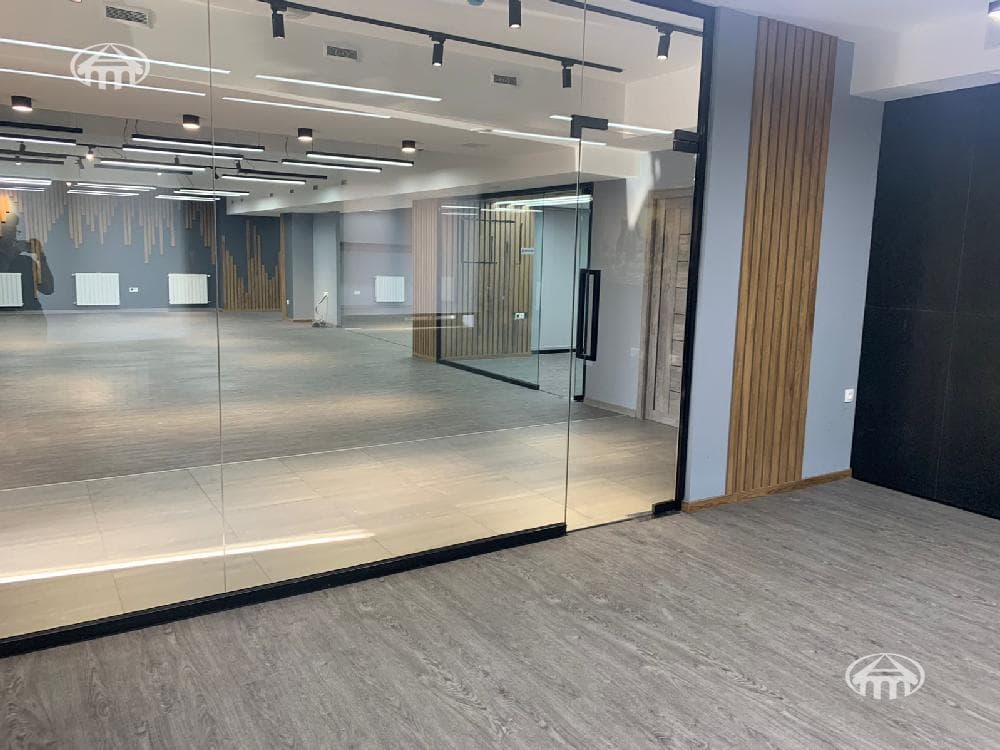 Office · 340 m² · Arabkir
