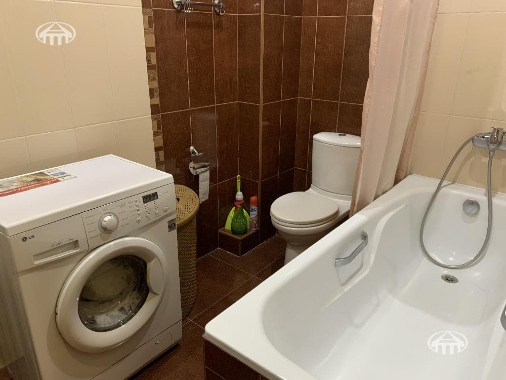 Квартира · 3 комн. · 96 м² · Кентрон
