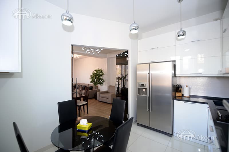 Квартира · 3 комн. · 100 м² · Кентрон