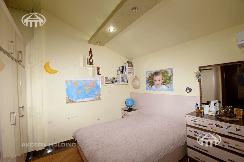 Apartment · 5 rooms · 210 m² · Kentron