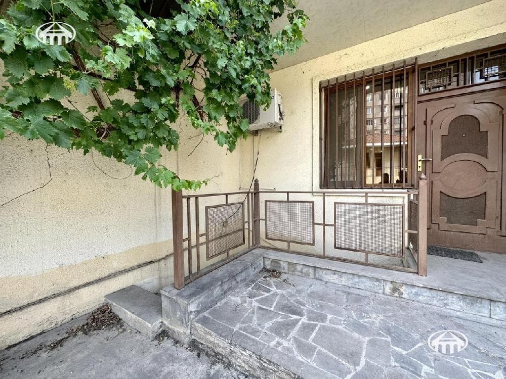 Mansion · 4 rooms · 220 m² · Arabkir — photo 8 / 20