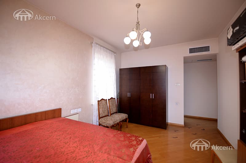 Apartment · 4 rooms · 164 m² · Kentron