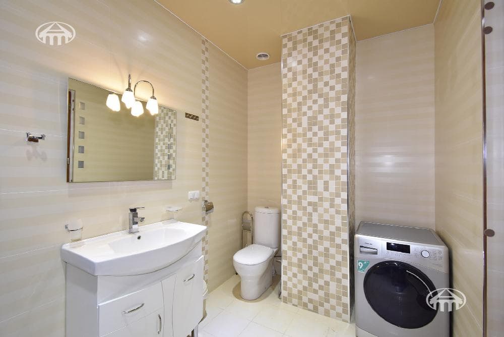 Квартира · 4 комн. · 181 м² · Кентрон