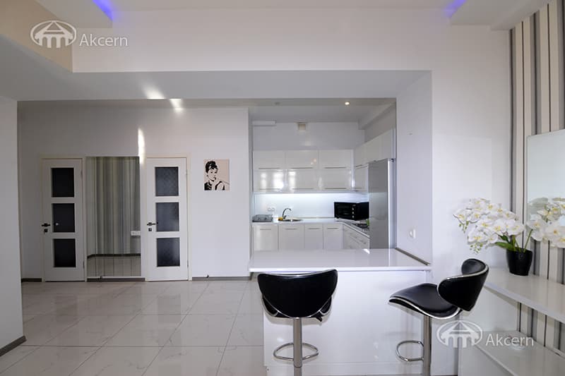 Apartment · 2 rooms · 68 m² · Kentron