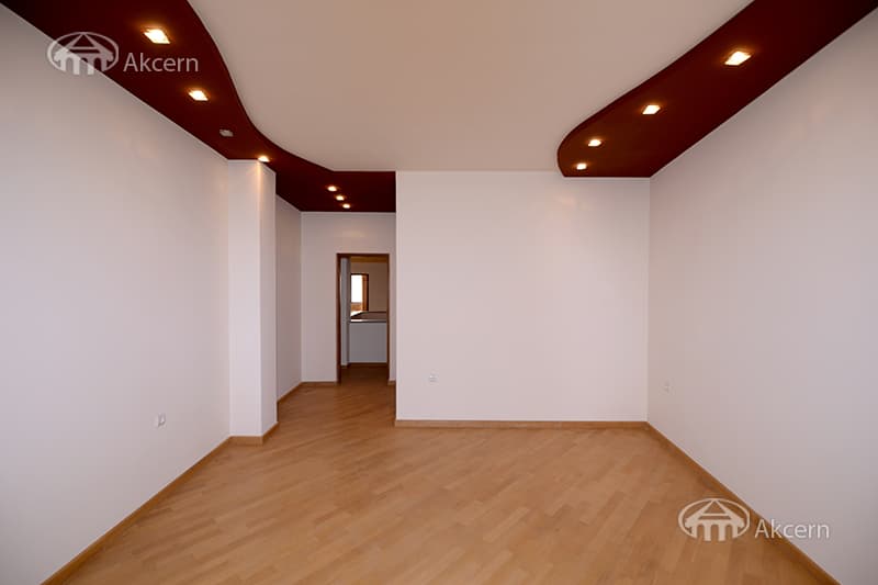Офис · 347 м² · Кентрон