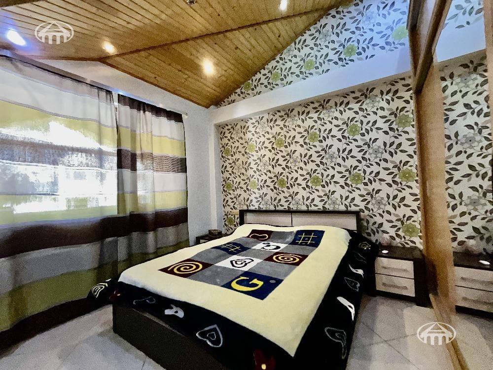 Квартира · 4 комн. · 115 м² · Кентрон