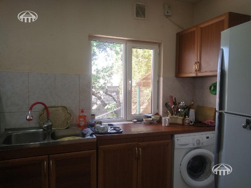 House · 3 rooms · 90 m² · Arabkir