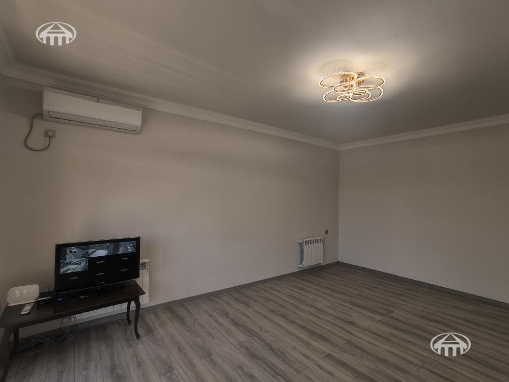 Офис · 270 м² · Давташен