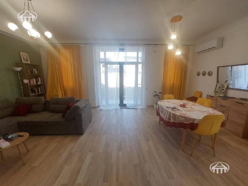 Townhouse · 4 rooms · 121 m² · Nairi