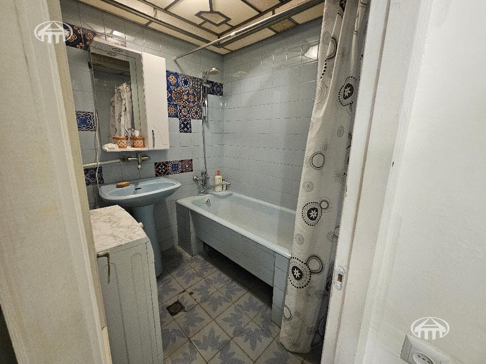 Квартира · 3 комн. · 103 м² · Кентрон