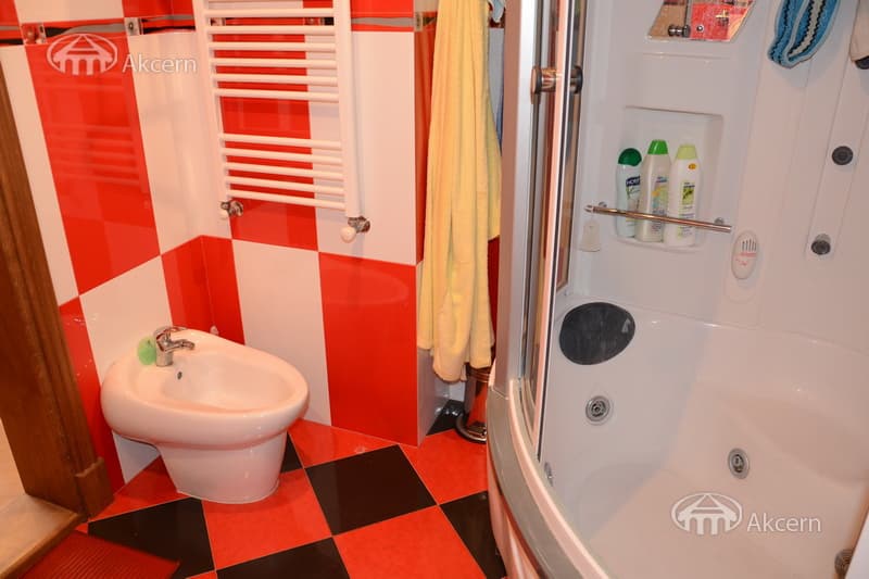 Квартира · 4 комн. · 187 м² · Кентрон