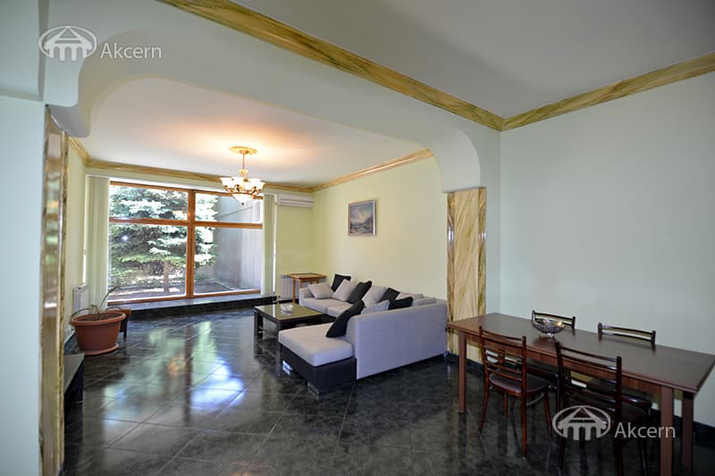 Квартира · 3 комн. · 140 м² · Арабкир