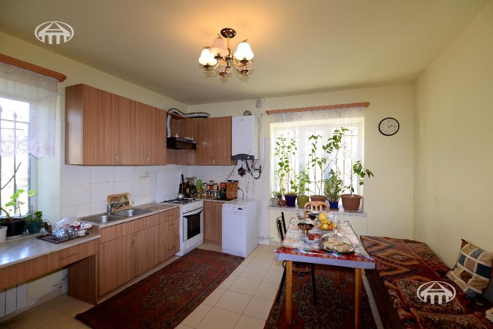 Особняк · 6 комн. · 366 м² · Канакер-Зейтун