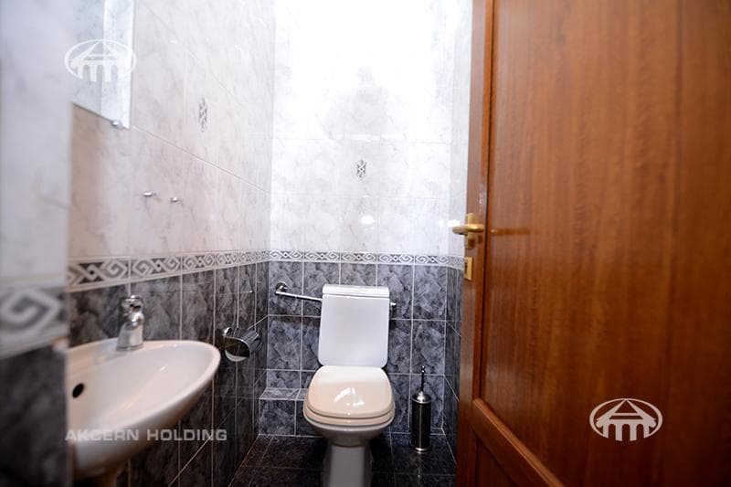 Apartment · 6 rooms · 134 m² · Kentron