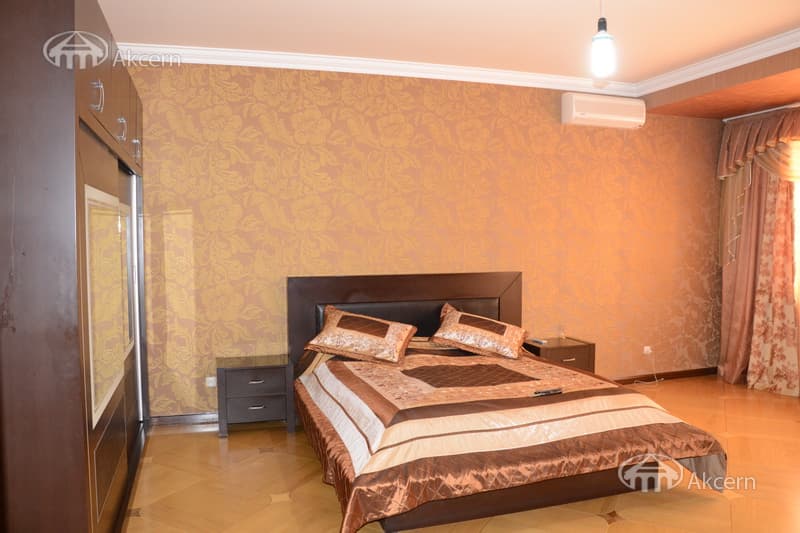 Дом · 4 комн. · 220 м² · Норк-Мараш