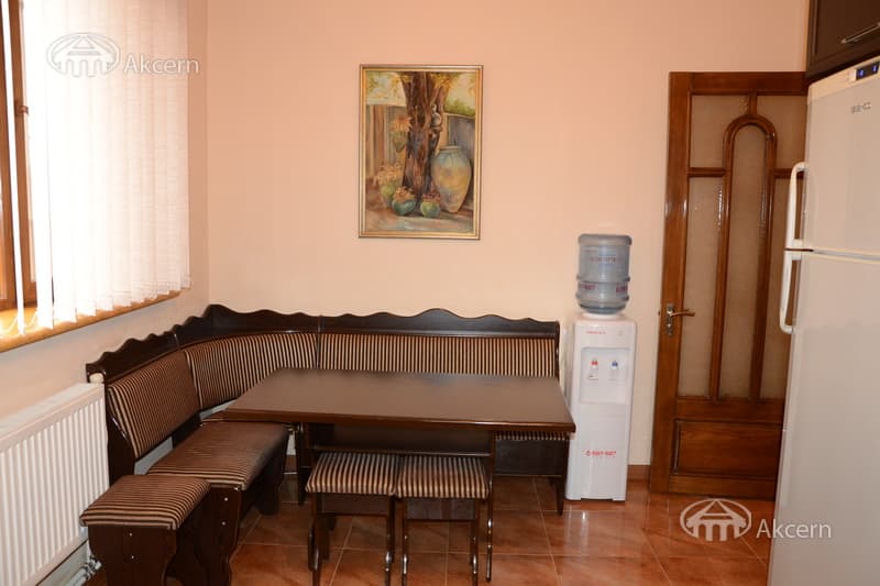 Прочее · 1 400 м² · Арарат