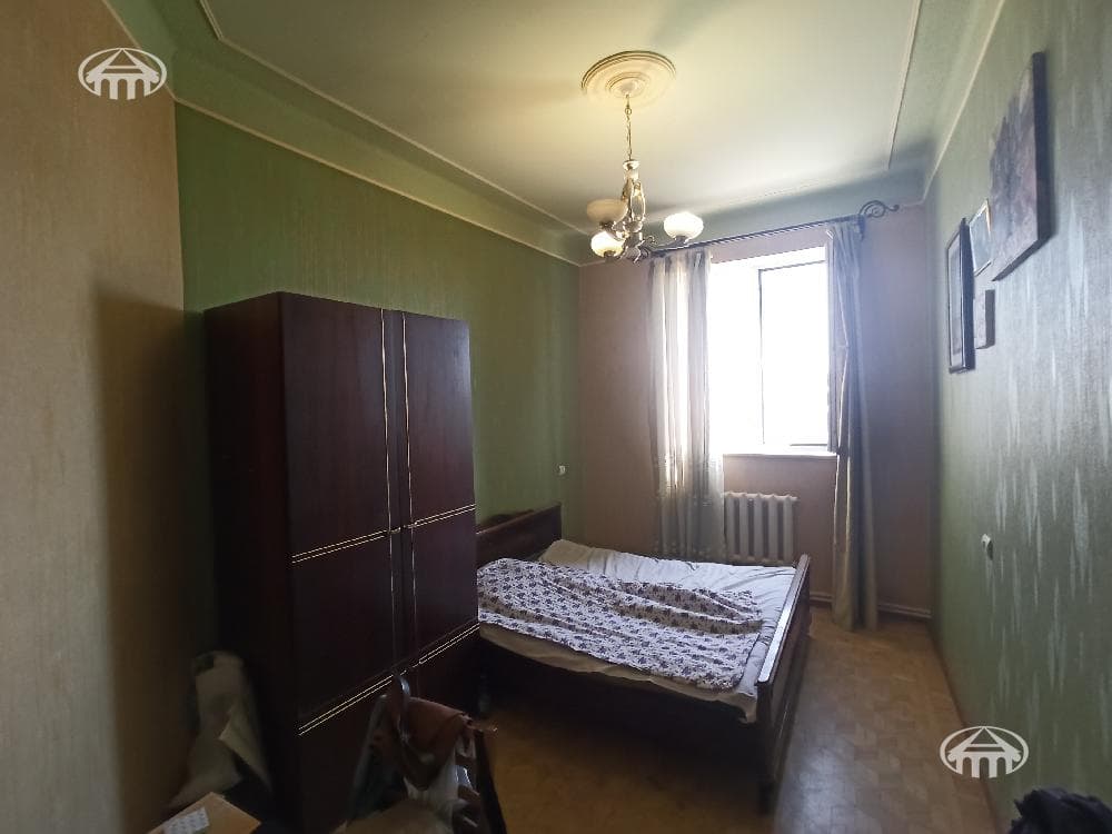 House · 8 rooms · 459 m² · Nor Nork