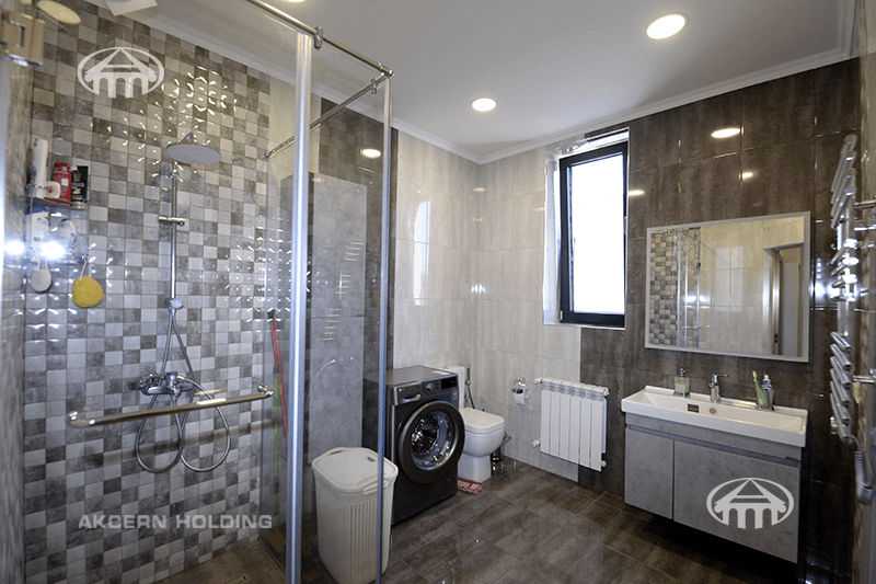Mansion · 5 rooms · 280 m² · v. Arinj