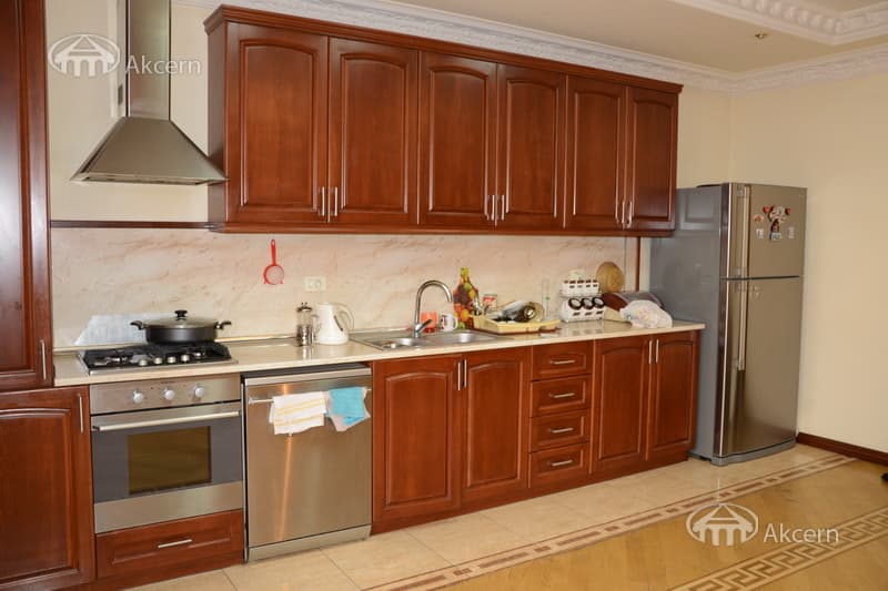 Квартира · 4 комн. · 146 м² · Арабкир