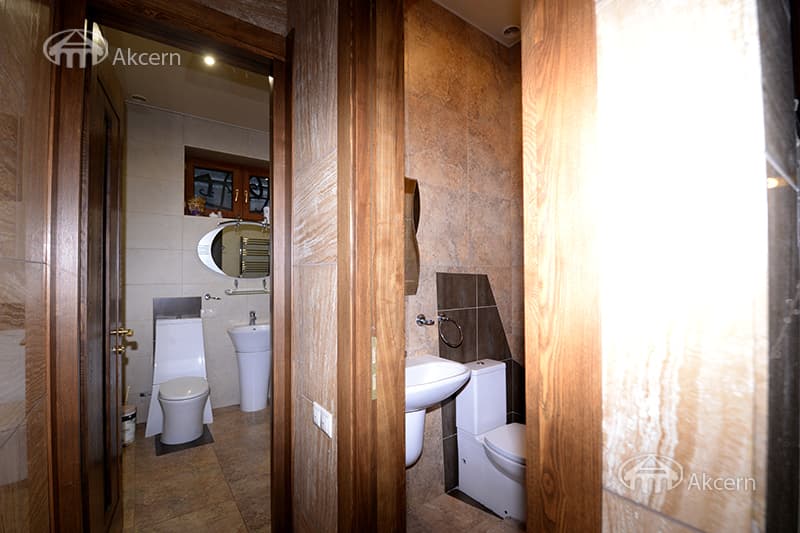 Особняк · 5 комн. · 270 м² · Канакер-Зейтун