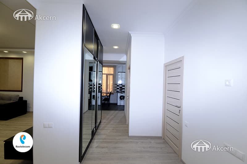 Apartment · 3 rooms · 120 m² · Kentron