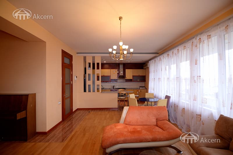 Apartment · 3 rooms · 107 m² · Kentron