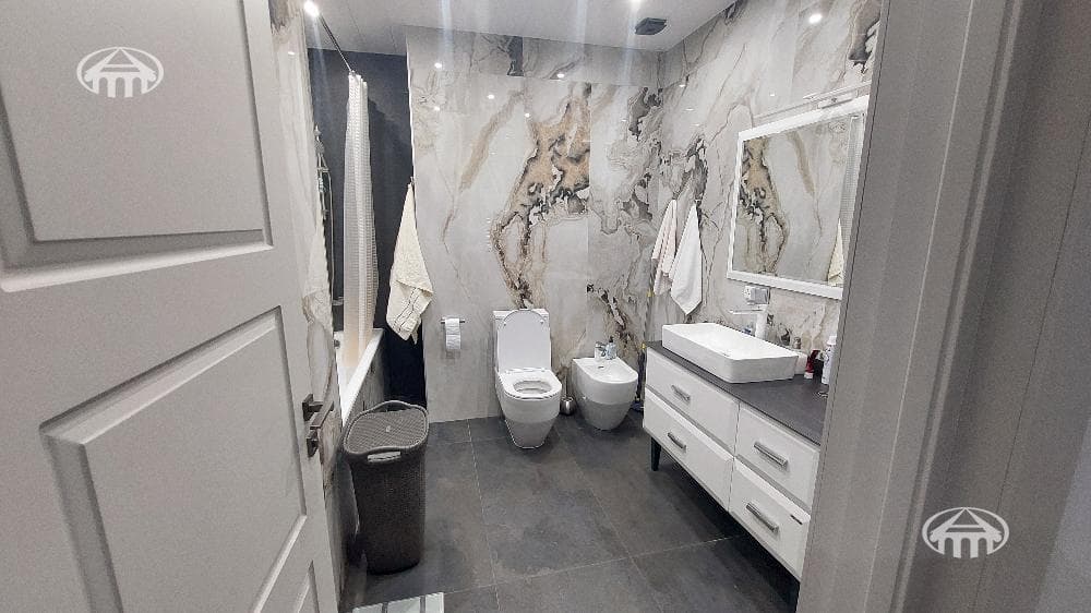 Townhouse · 4 rooms · 300 m² · Avan