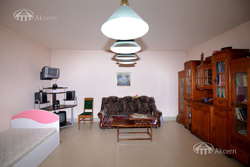 Дом · 5 комн. · 342 м² · Давташен