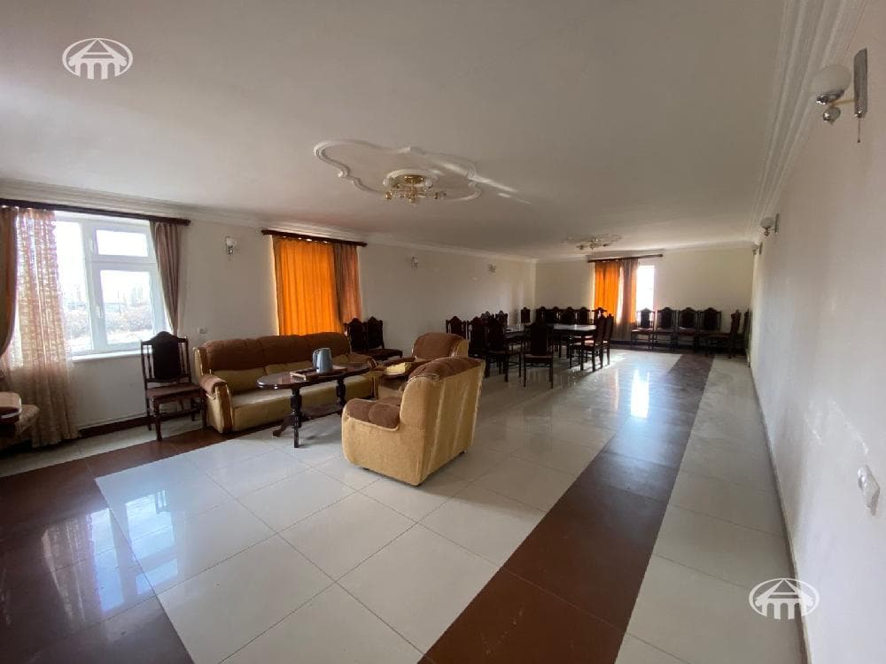 Hotel · 875 m² · Karchaghbyur