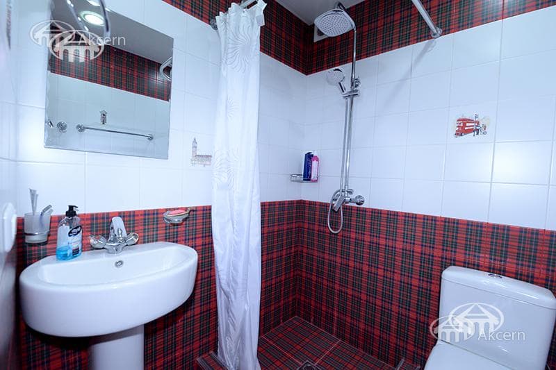 Hotel · 5 rooms · 540 m² · Kentron