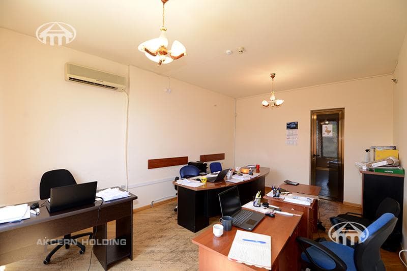 Retail · 146 m² · Arabkir