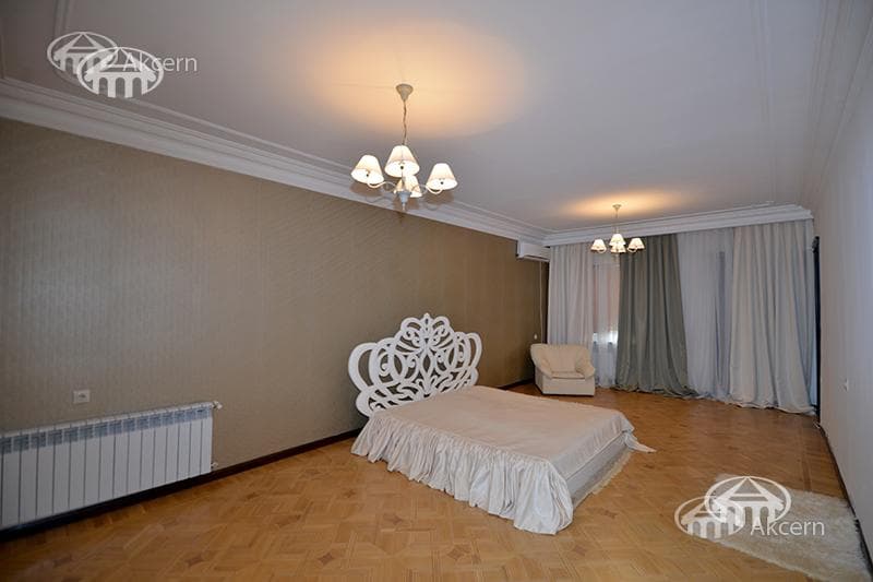 Особняк · 5 комн. · 740 м² · с. Ариндж