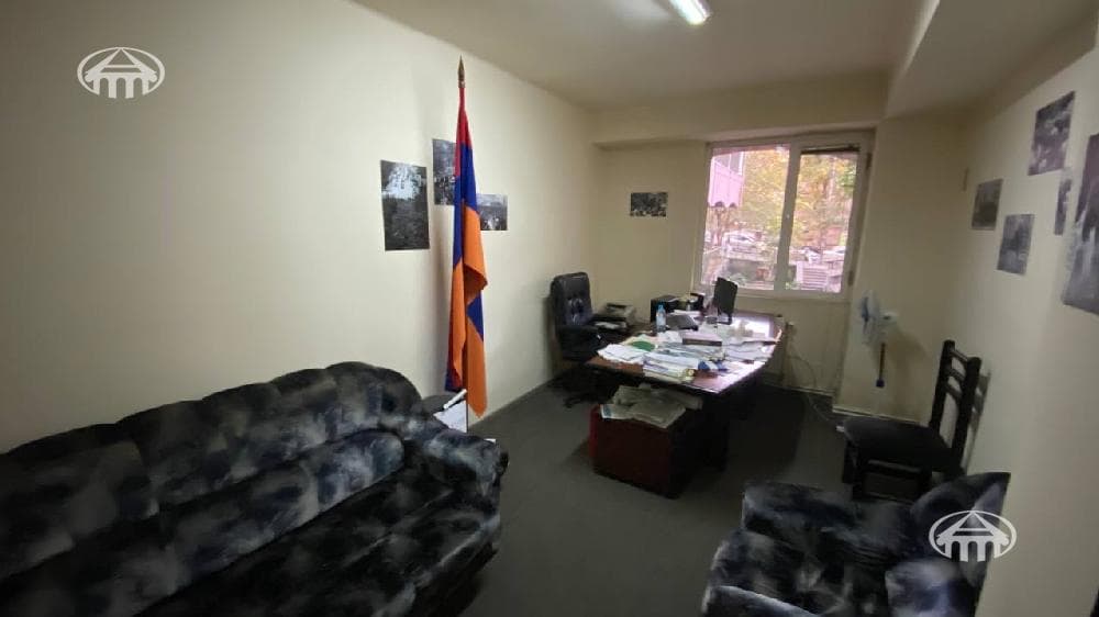 Գրասենյակ · 297 մ² · Կենտրոն — Լուսանկար 10 / 14